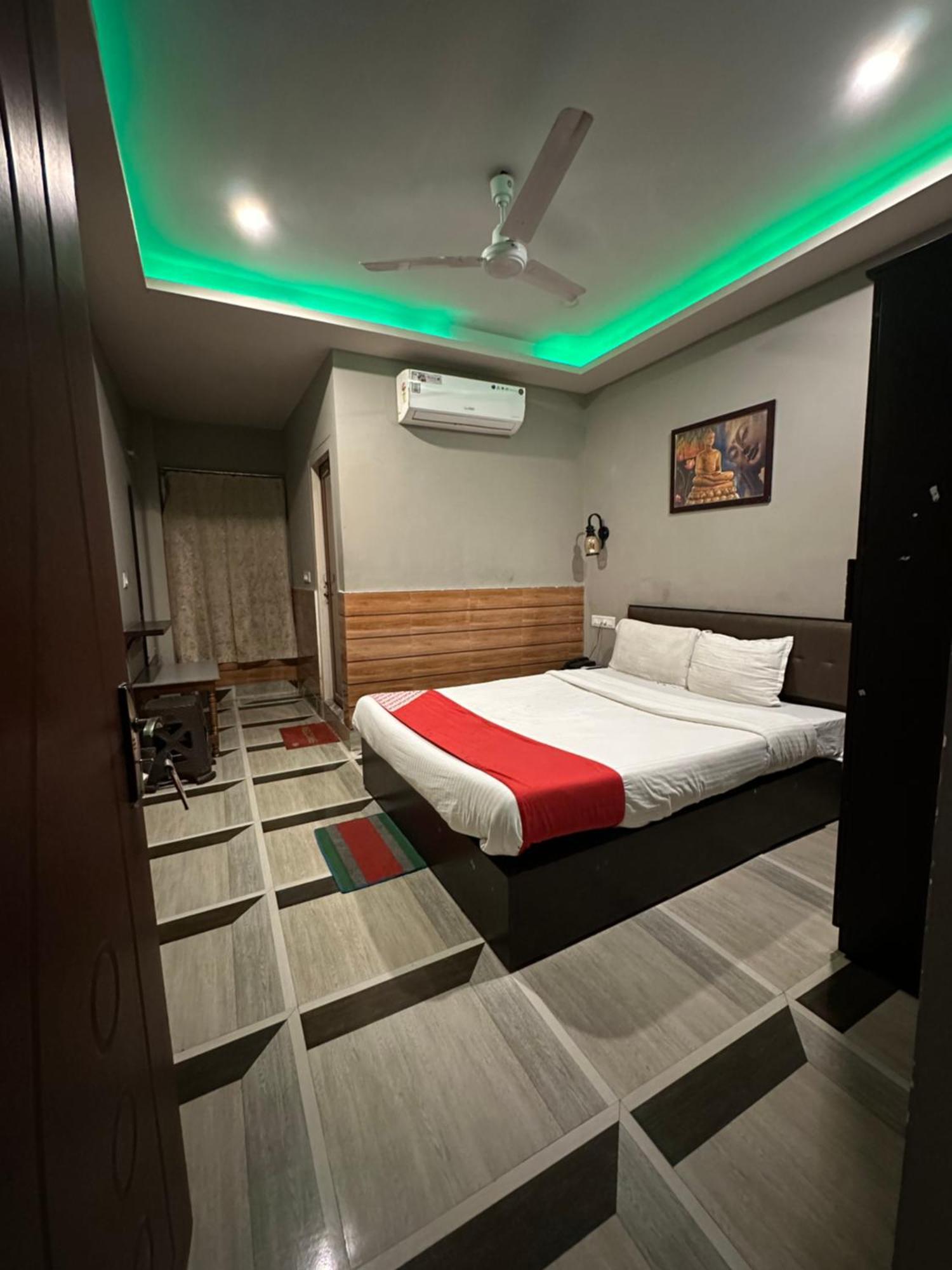 Gd Hotel Njp Shiliguri Exterior foto